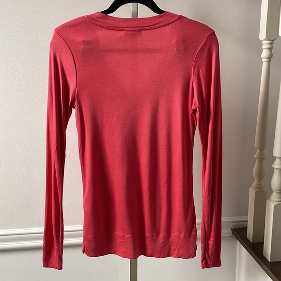 Reiss cranberry red vneck long sleeve tshirt sz S - Picture 3 of 6